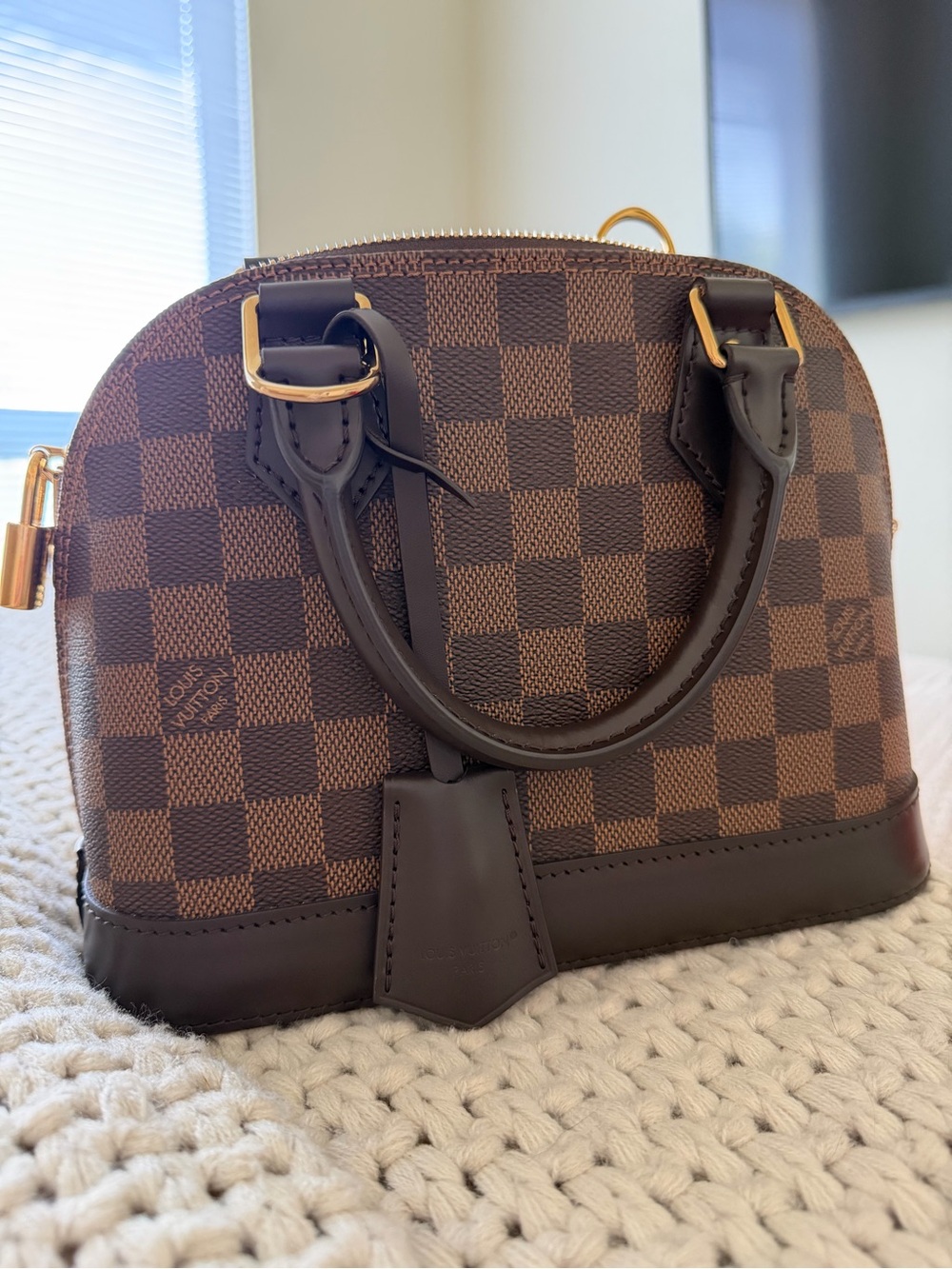 AUTHENTIC Louis Vuitton Alma BB Damier Ebene